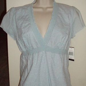 Women’s Capacity Unlimited V Neck Top Size S NWT